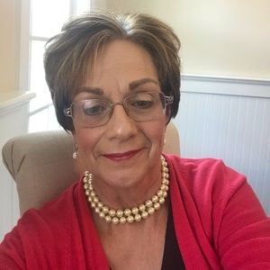 Meet your Posher, Debra